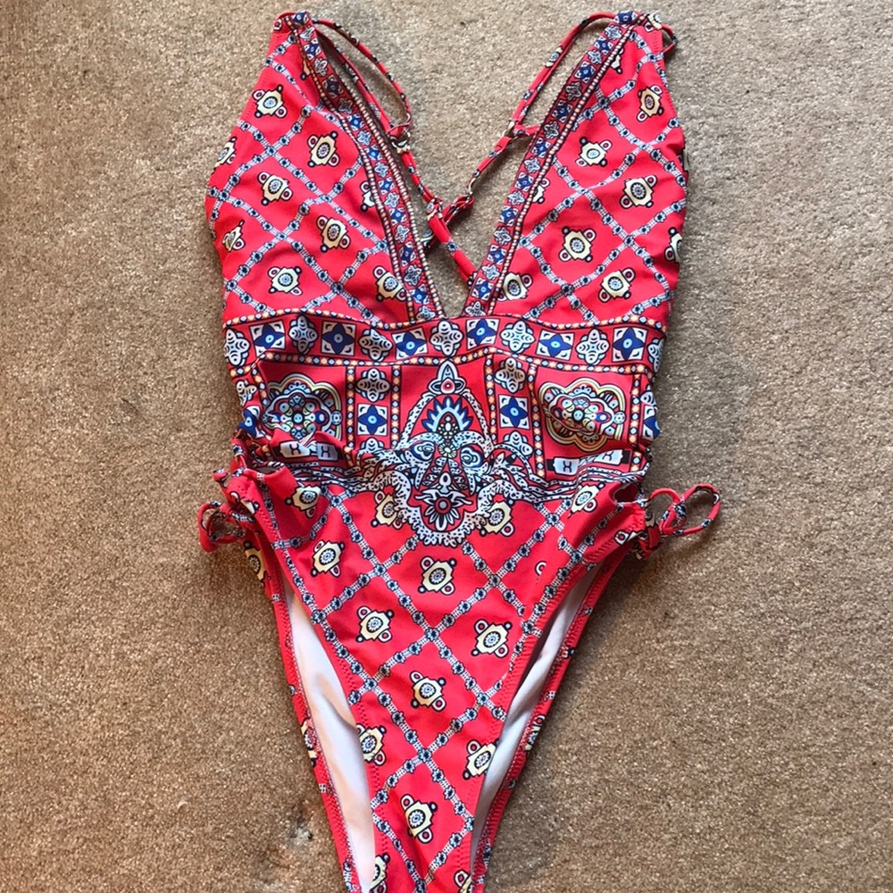 one piece bathing suit